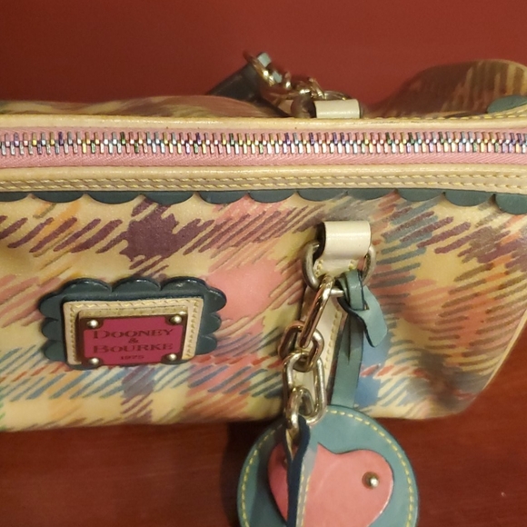Dooney & Bourke Plaid/Tarten Barrel Handbag - Picture 8 of 12